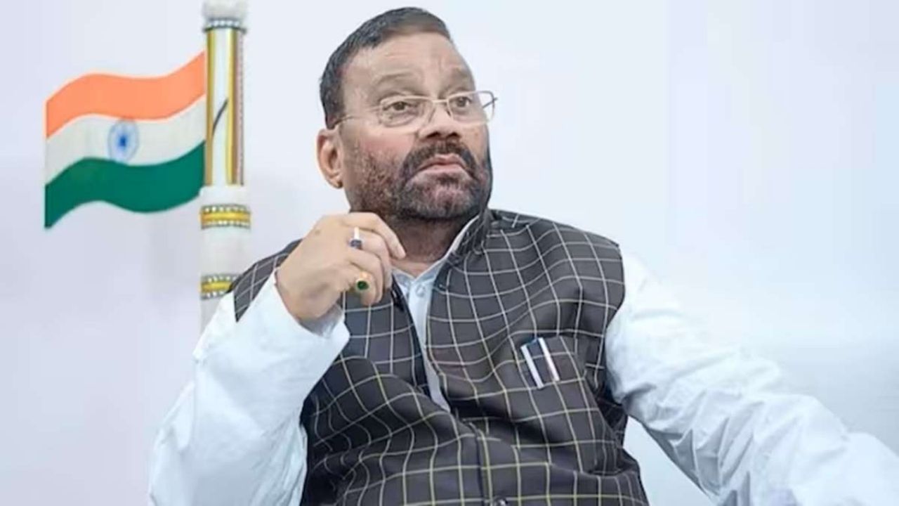 स्वामी प्रसाद मौर्य का सपा से आधा तलाक, भेदभाव या असली वजह कुछ और; पढ़ें इनसाइड स्टोरी